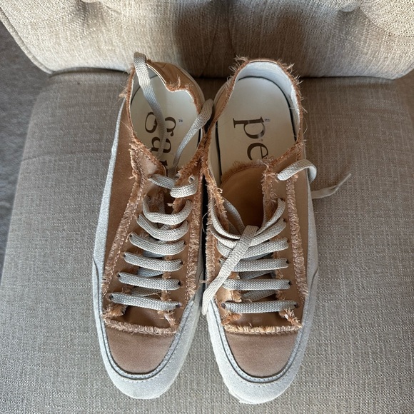 Orella Platform Sandal (Women)
Pedro Garcia - Picture 5 of 11